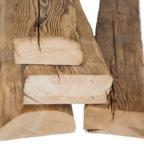 Handgehackte Altholzbalken - HalfBeams